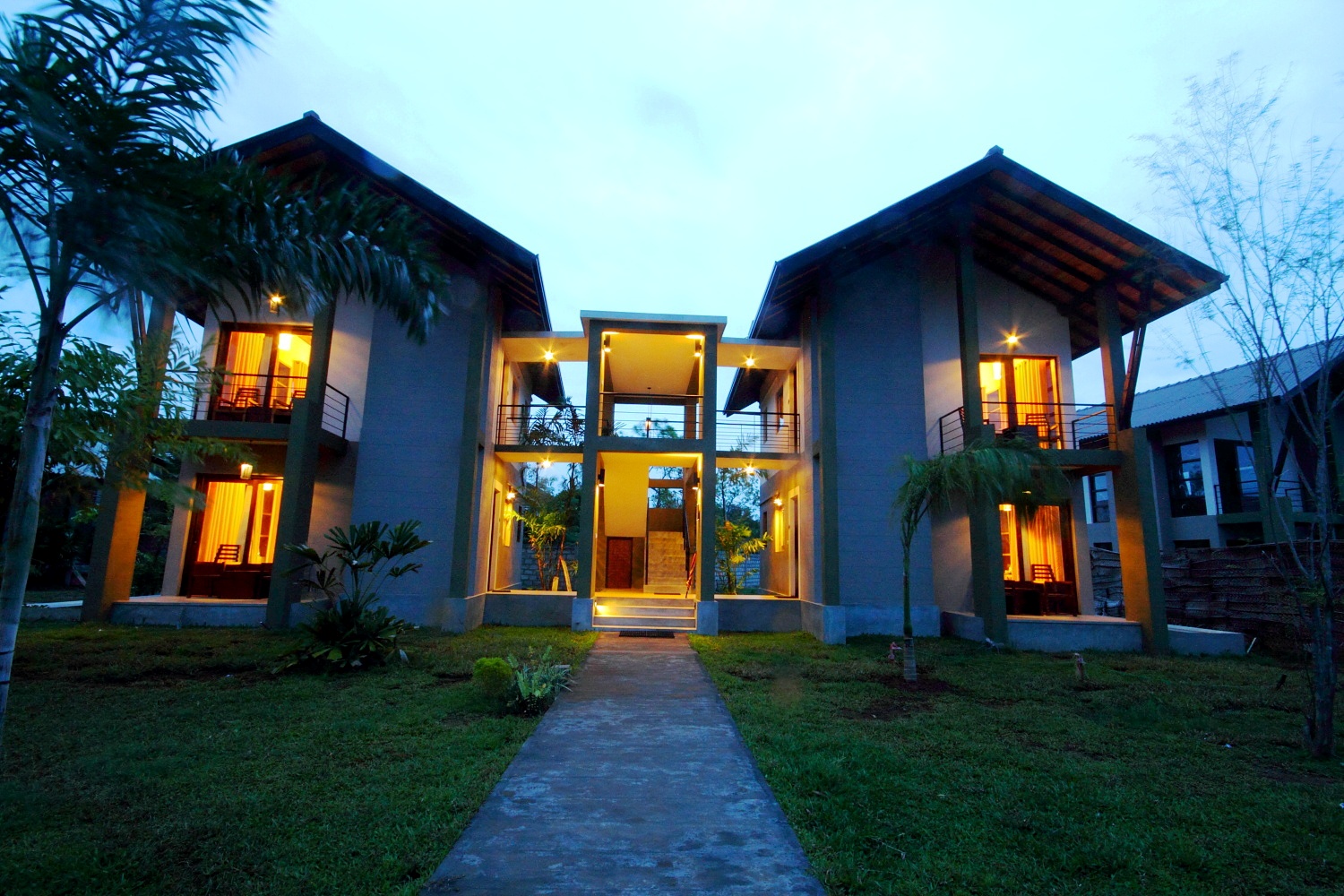 CHARYA HOTEL - TISSAMAHARAMAYA